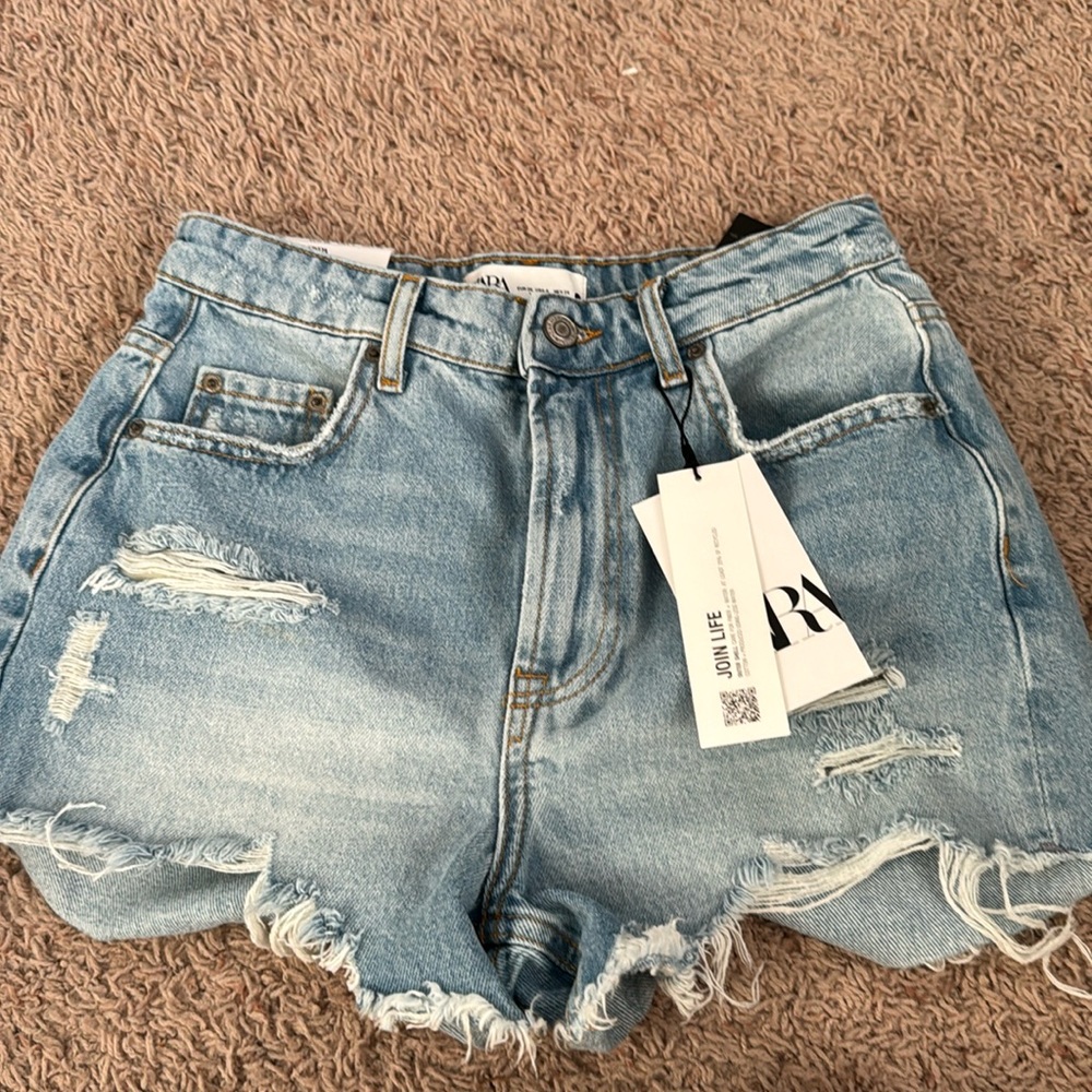 Zara cut off shorts